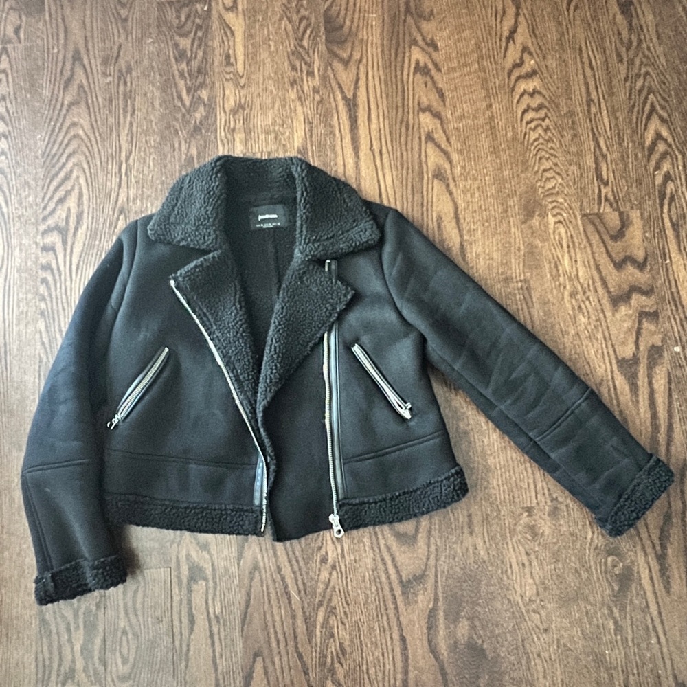 STRADIVARIUS Black Shearling Jacket